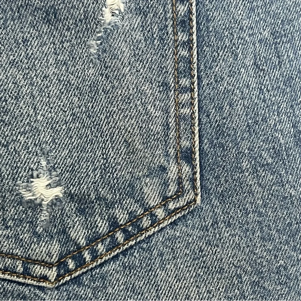 Aritzia Denim Forum Organic Cotton The Ex Boyfriend Distressed Button Shorts 25